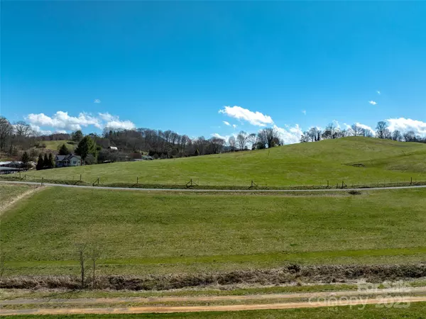 Waynesville, NC 28785,00 Ty Lea DR