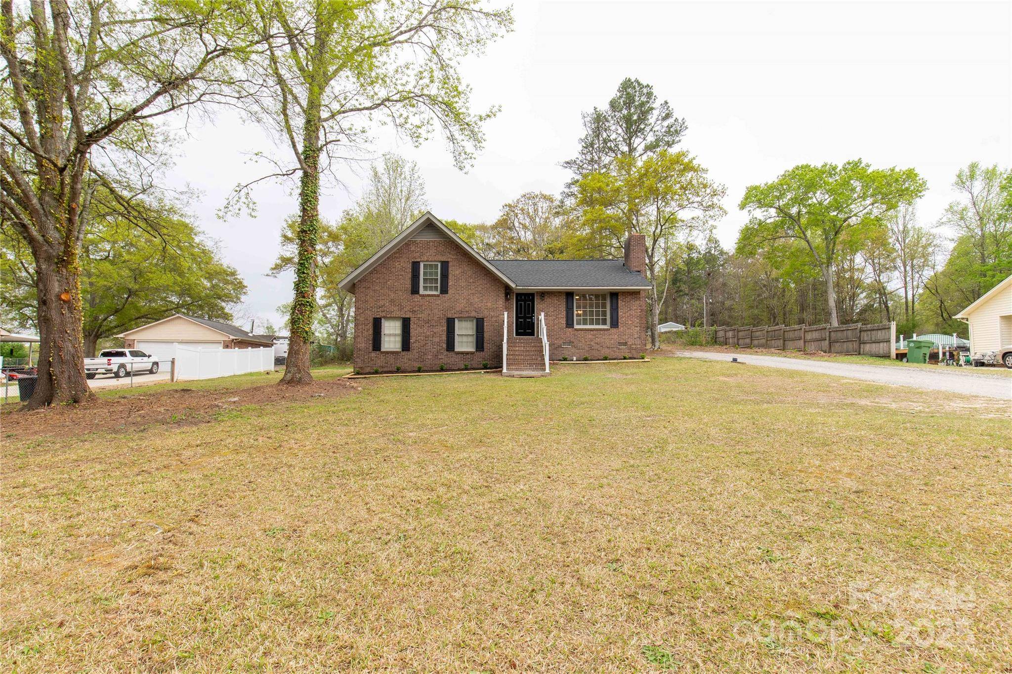 2220 Ross Cauthen RD, Lancaster, SC 29720