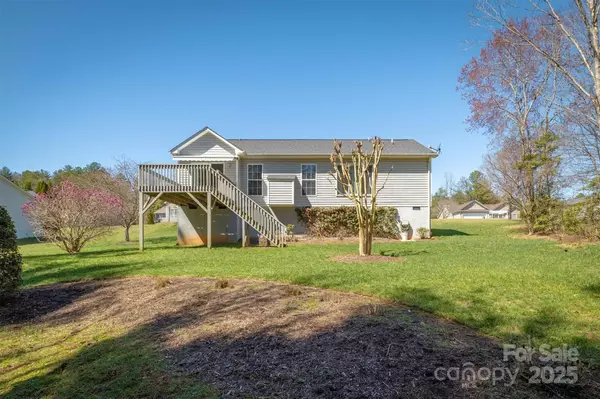 Morganton, NC 28655,105 S River Glen DR