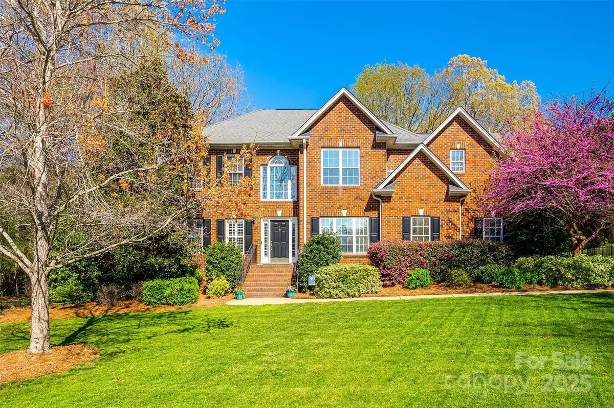 York, SC 29745,711 Brook Creek CT
