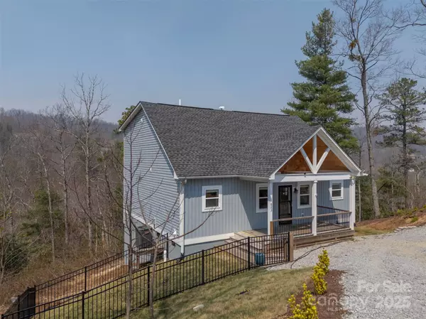 Hendersonville, NC 28792,823 Silverstone DR