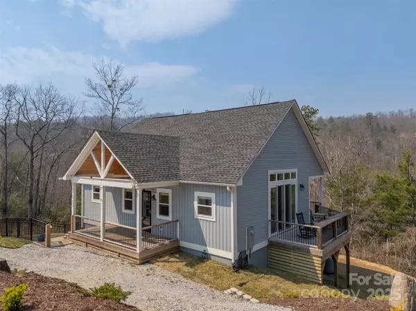 Hendersonville, NC 28792,823 Silverstone DR