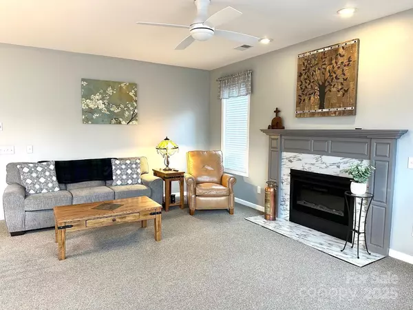 Jefferson, NC 28640,495 W Landing DR #A2