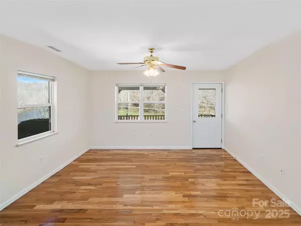 Bakersville, NC 28705,427 Johnson Cemetery RD