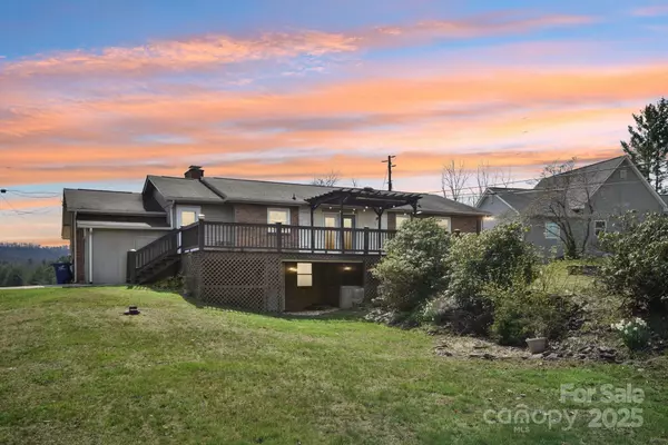 Candler, NC 28715,10 Sun Up LN