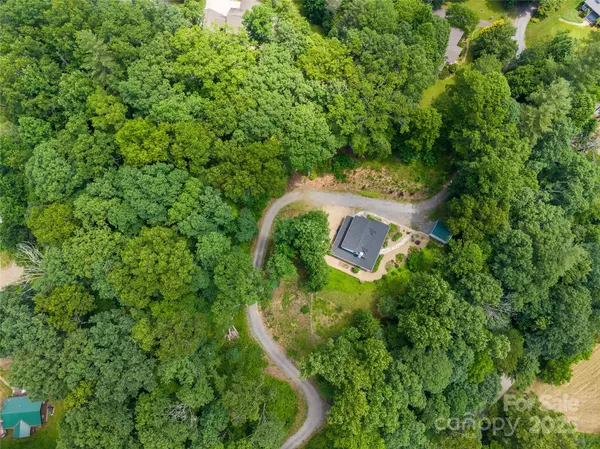 Clyde, NC 28721,109 Paradise CIR