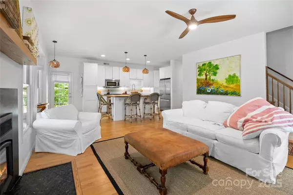 Clyde, NC 28721,109 Paradise CIR