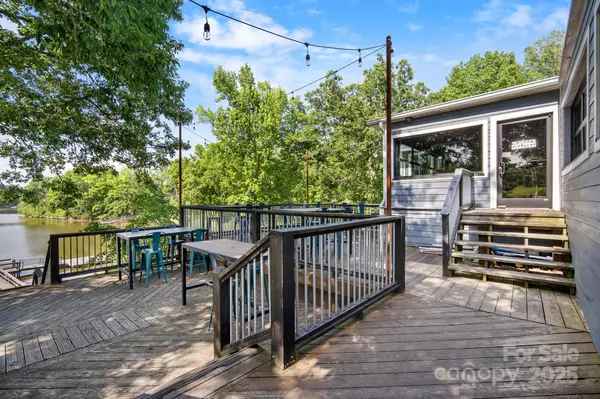 257 Boat Club LN Salisbury, NC 28146