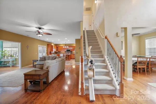 Fletcher, NC 28732,243 Wildbriar RD