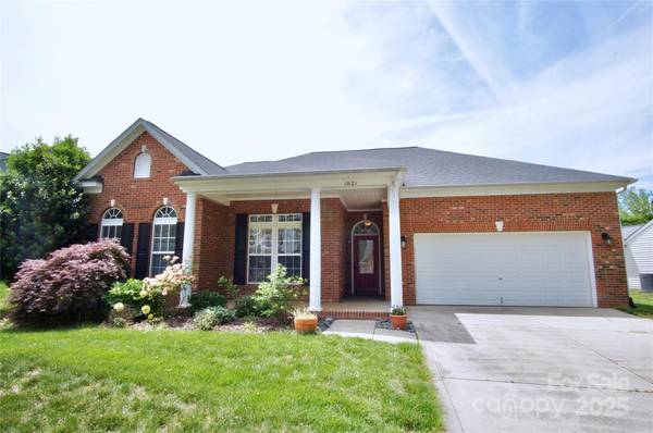 1021 Glen Laurel DR, Fort Mill, SC 29707