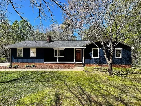 923 Wyke RD, Shelby, NC 28150