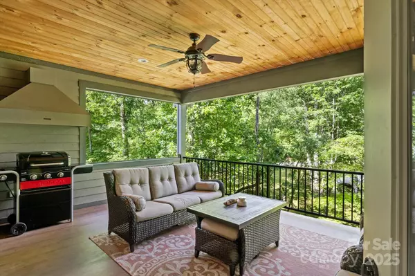 Black Mountain, NC 28711,45 Mountain View RD