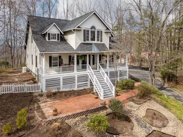 Hendersonville, NC 28739,1400 Rambling Oaks TRL