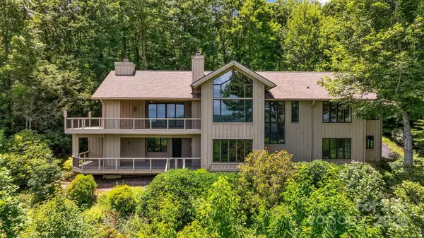 721 Lakeside DR, Lake Toxaway, NC 28747