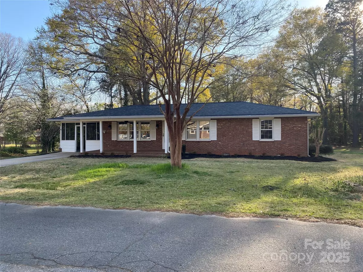 Forest City, NC 28043,181 Hall ST