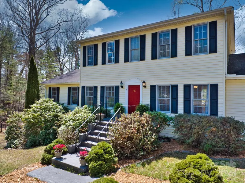 15 Doshia LN, Fletcher, NC 28732