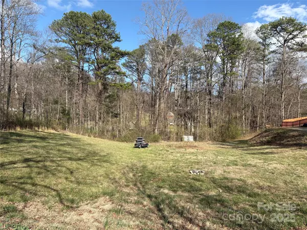 Fairview, NC 28730,99999 Number Nine RD