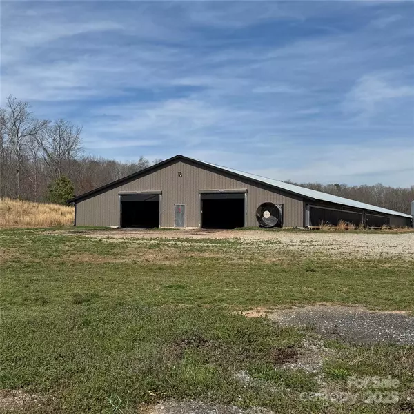 Star, NC 27356,182 Lake View DR