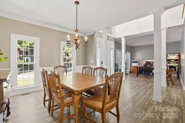 1214 Foxfield RD Waxhaw, NC 28173