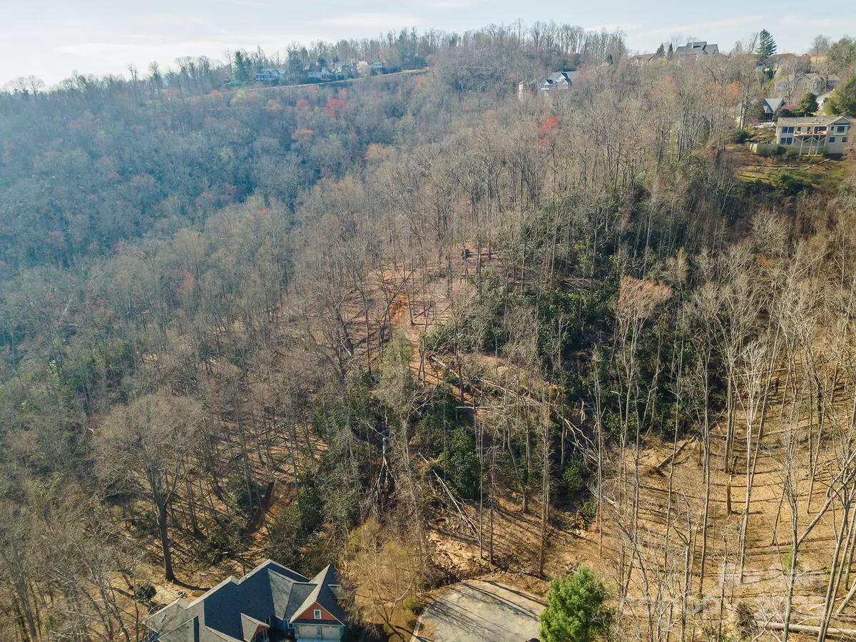 Hendersonville, NC 28792,329 Carriage Crest DR