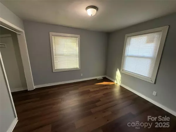 Gastonia, NC 28052,3316 Queens LN #10