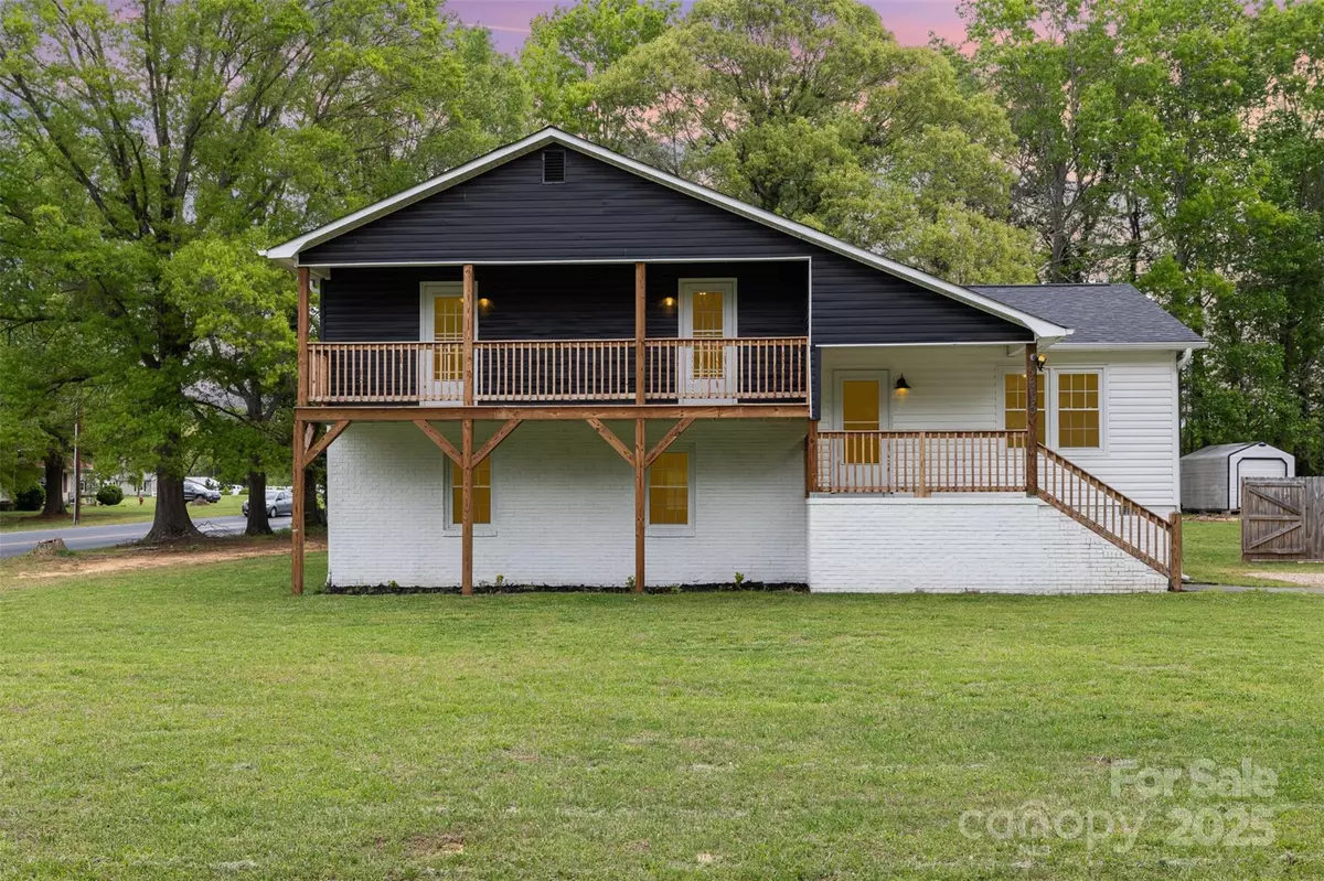 Kannapolis, NC 28083,5316 Teakwood DR