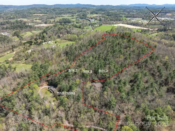 Hendersonville, NC 28792,137 Onuska View DR