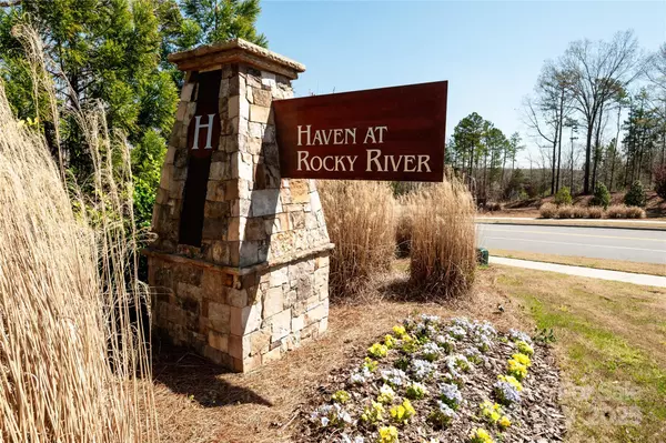 Concord, NC 28025,1090 River Haven AVE SW #61