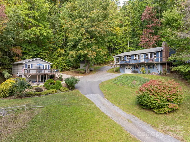 218 & 220 Old Fellowship RD, Swannanoa, NC 28778
