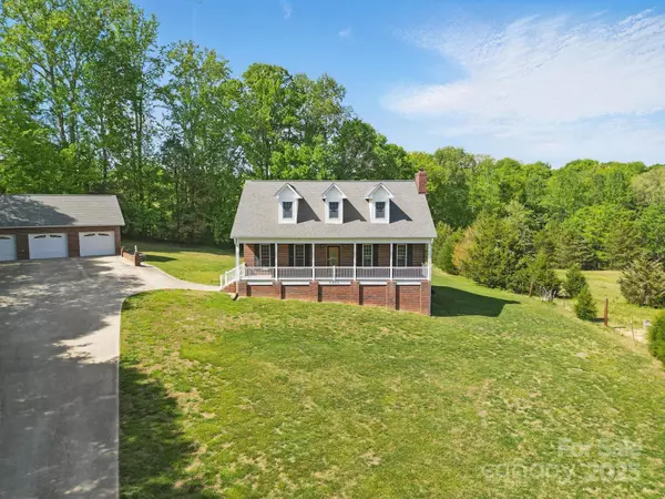 Alexis, NC 28006,2805 Sadler RD