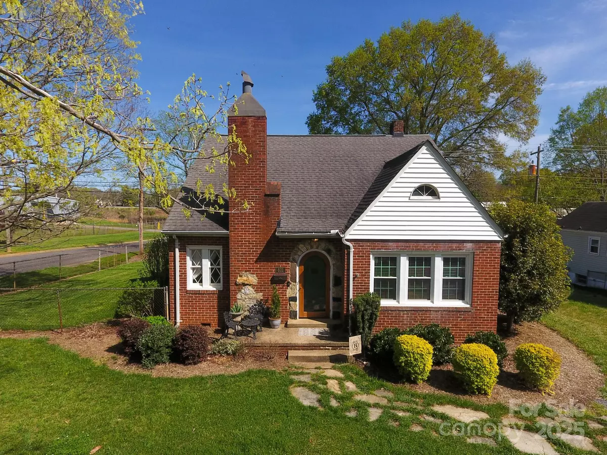 Kings Mountain, NC 28086,601 Meadowbrook RD