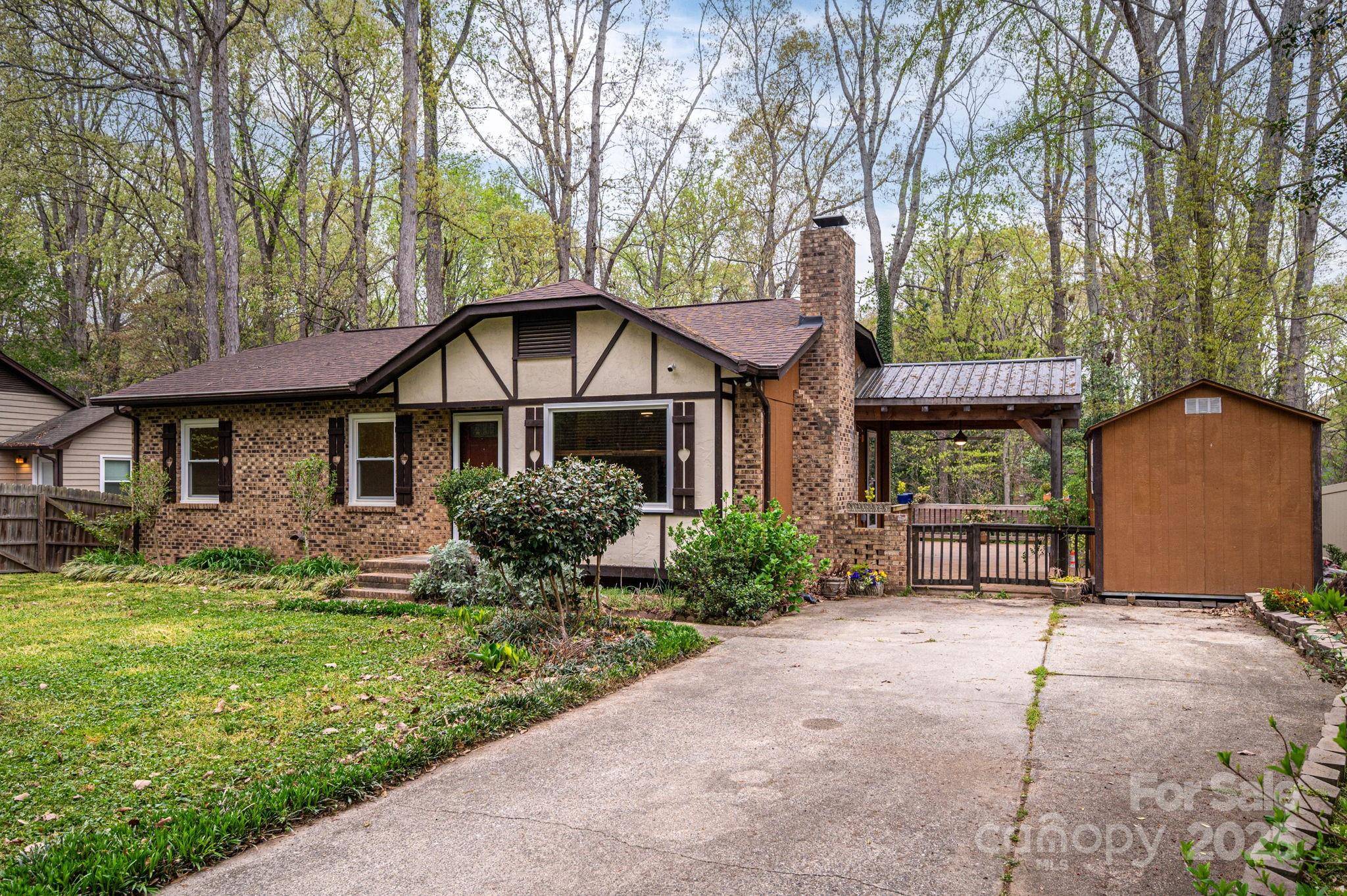 313 E Church ST, Stanley, NC 28164