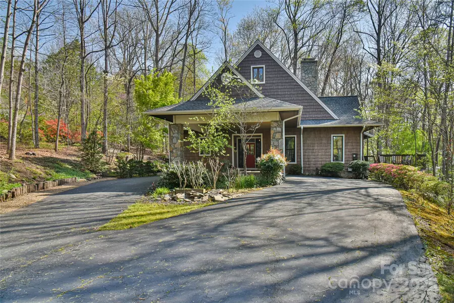 306 View ST, Black Mountain, NC 28711
