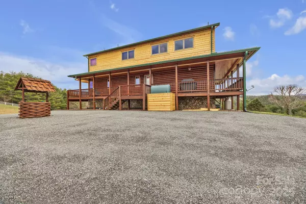 Crumpler, NC 28617,278 Annais DR