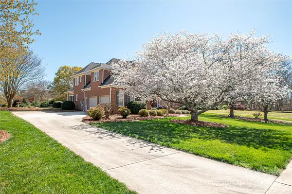 Matthews, NC 28104,3071 Ancestry CIR