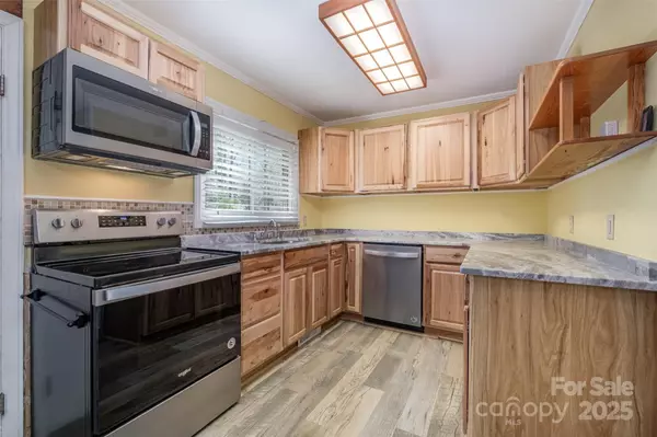 Kannapolis, NC 28081,1421 Sherwood DR