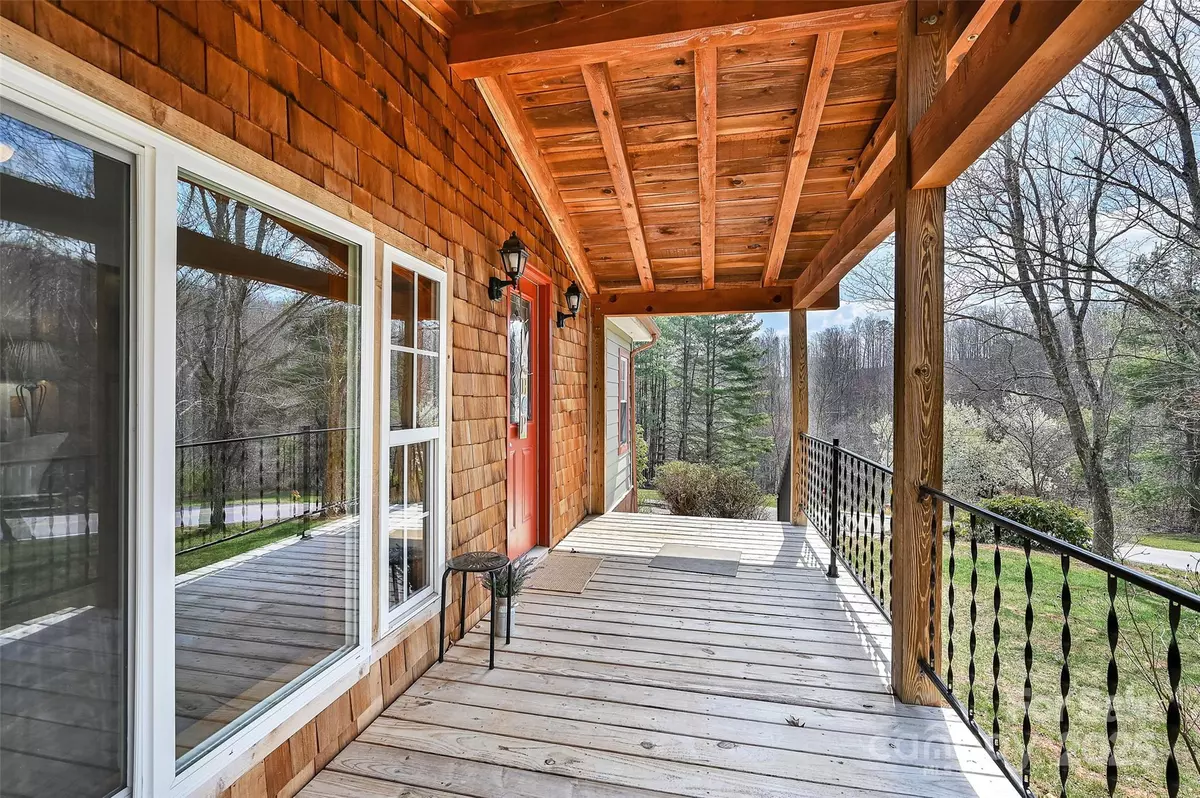 Mars Hill, NC 28754,636 Roy Edwards LN