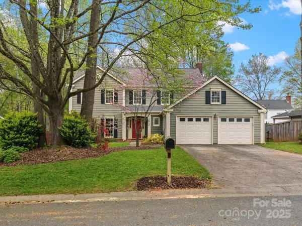 2812 Edgebrook CIR, Matthews, NC 28105