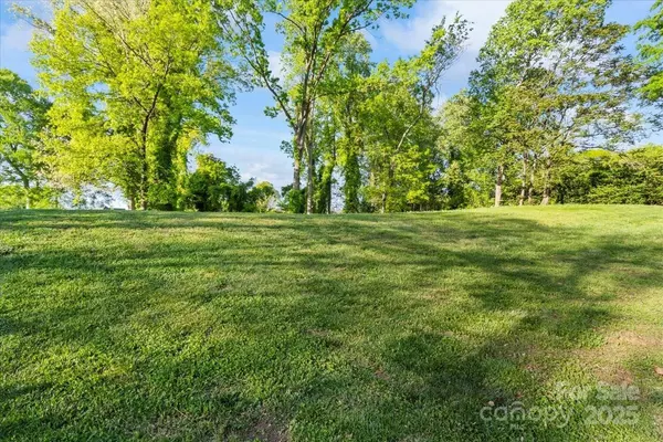 Gastonia, NC 28054,1618 Heatherloch DR