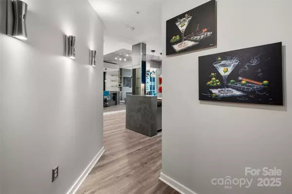 Charlotte, NC 28202,210 N Church ST #1307
