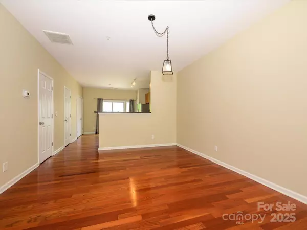 Charlotte, NC 28205,535 Donatello AVE