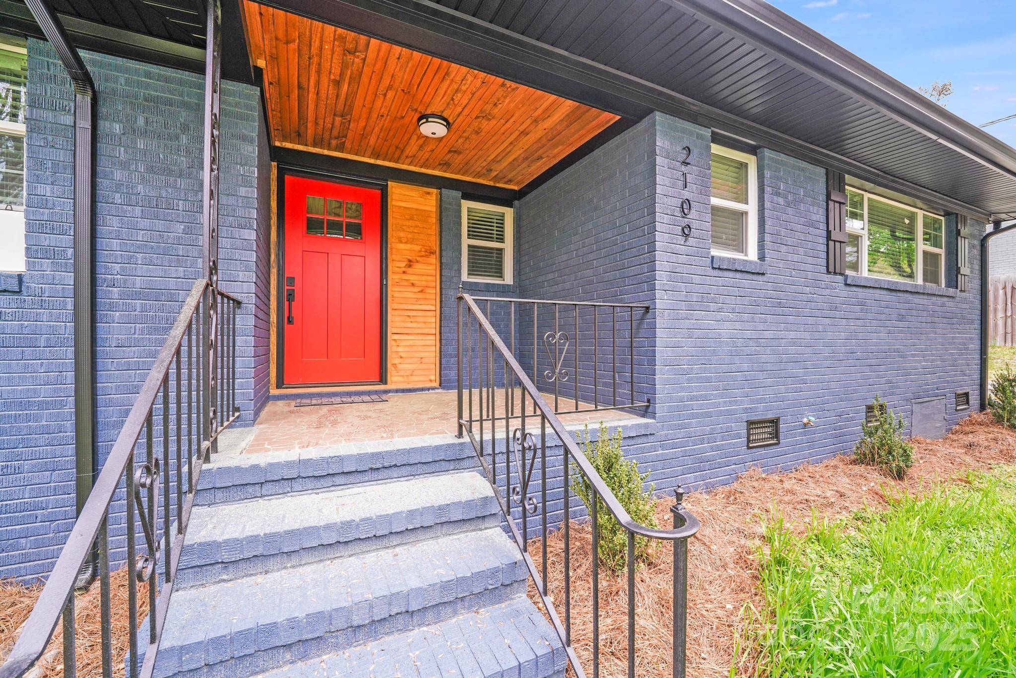 2109 Tarlton DR, Matthews, NC 28105