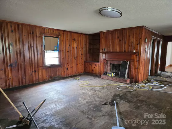 Forest City, NC 28043,430 Morningstar Lake RD