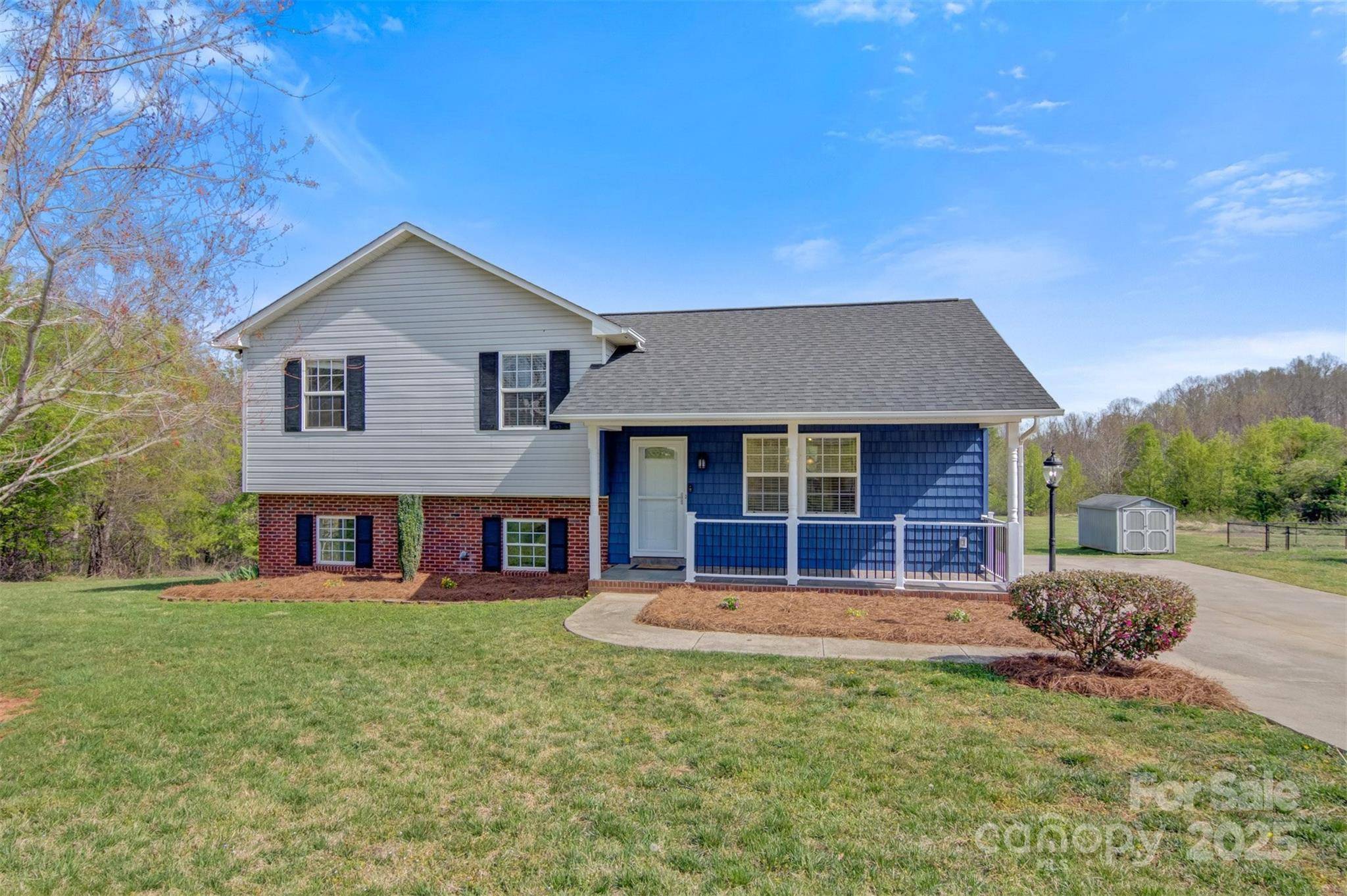 2948 Christy Leigh DR, Newton, NC 28658