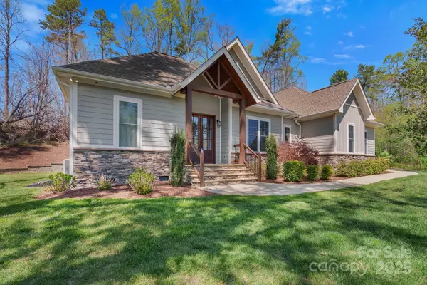 Hendersonville, NC 28792,3511 Chimney Rock RD