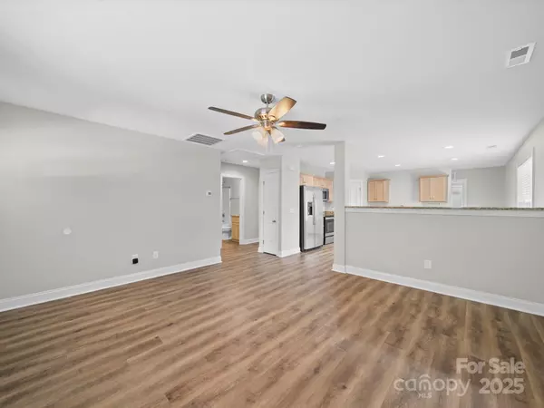 Kannapolis, NC 28081,423 Pleasant AVE