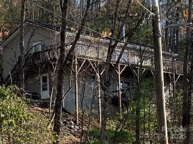 1474 HOLIDAY DR #14 & 15, Hendersonville, NC 28739