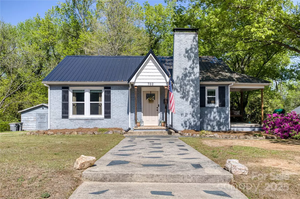 Kannapolis, NC 28083,702 Hazel AVE