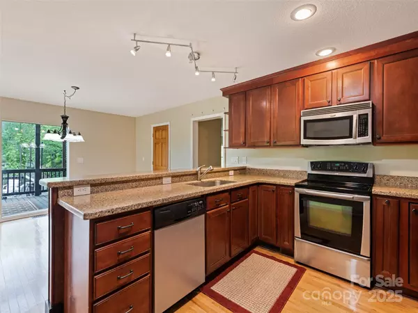 Waynesville, NC 28786,234 Bird Creek DR