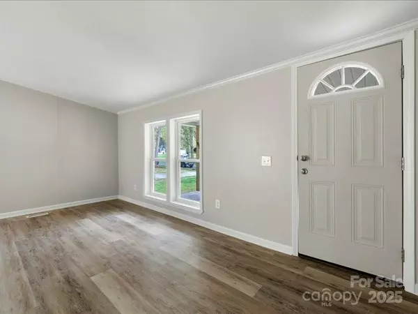 Gastonia, NC 28052,141 Hickory Creek DR